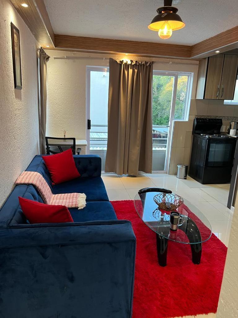 Apartment The Sandton View 3 Mins Drive From Mandela Square & Located Right In The Heart Of Sandton