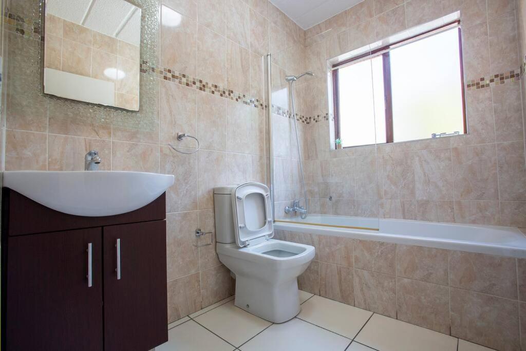 Apartamento Sandhurst Gate Sandton Joanesburgo