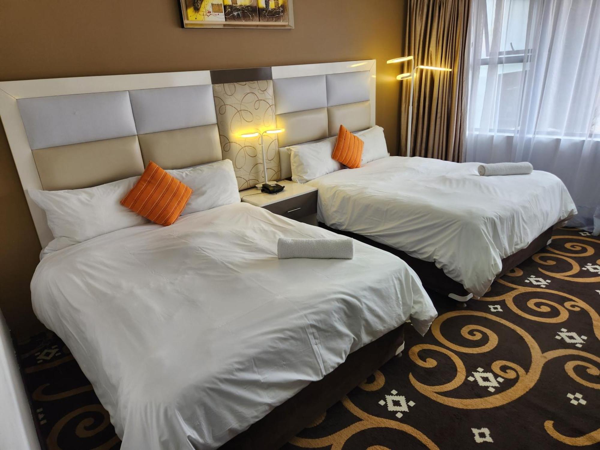 Khách sạn Palm Continental Johannesburg
