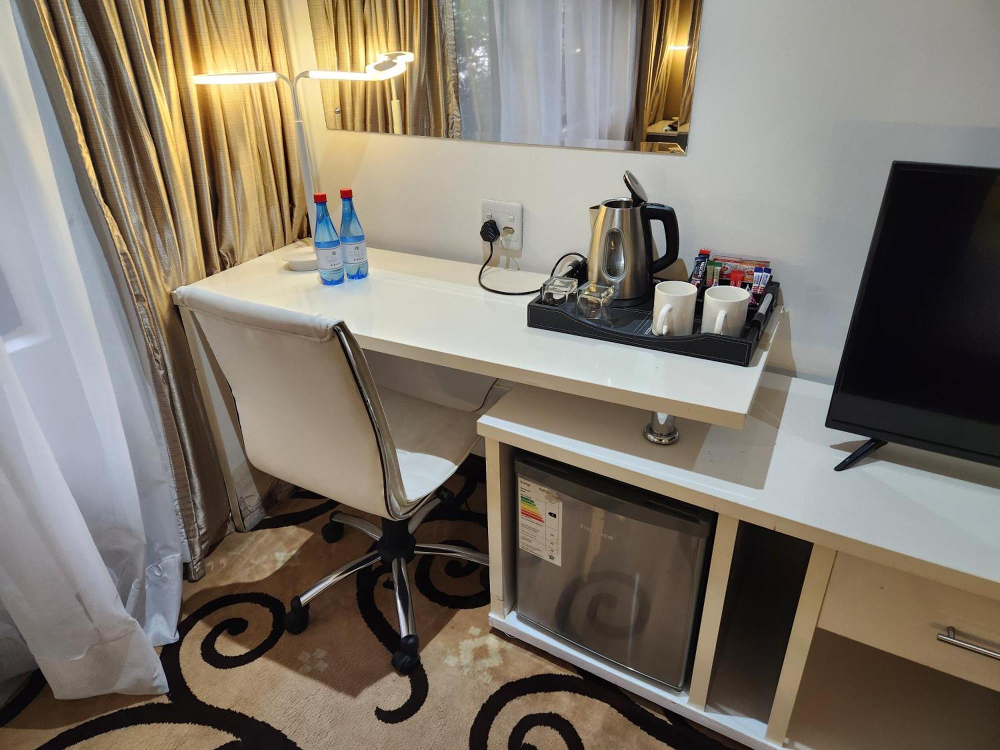 Khách sạn Palm Continental Johannesburg