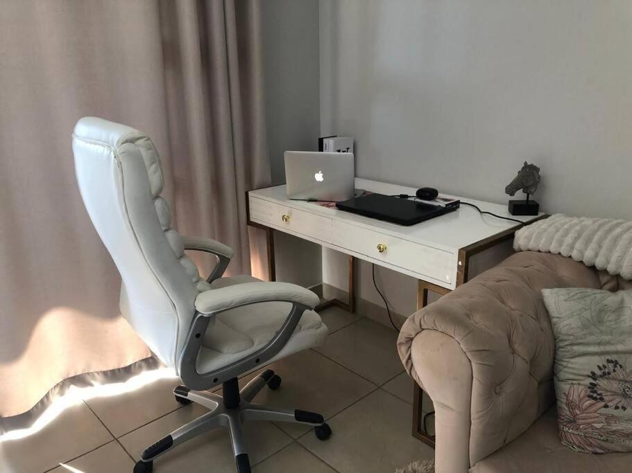 Exquisite In Sandton With Pool And Inverter * Johannesburg