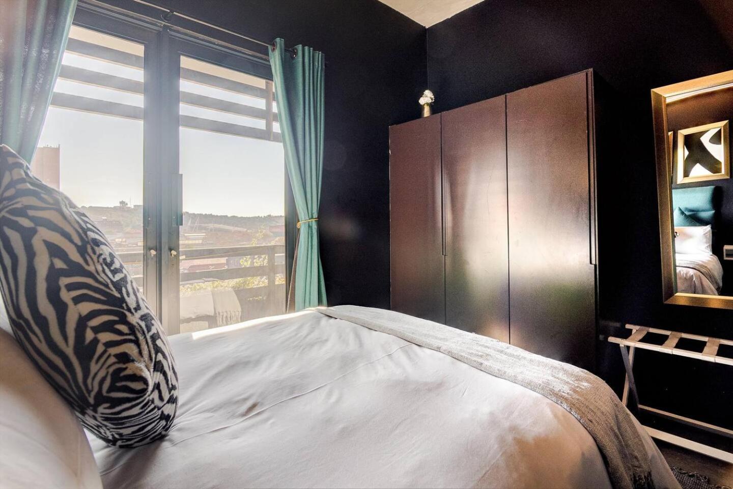 The Jozi Embassy - A Hallmark House