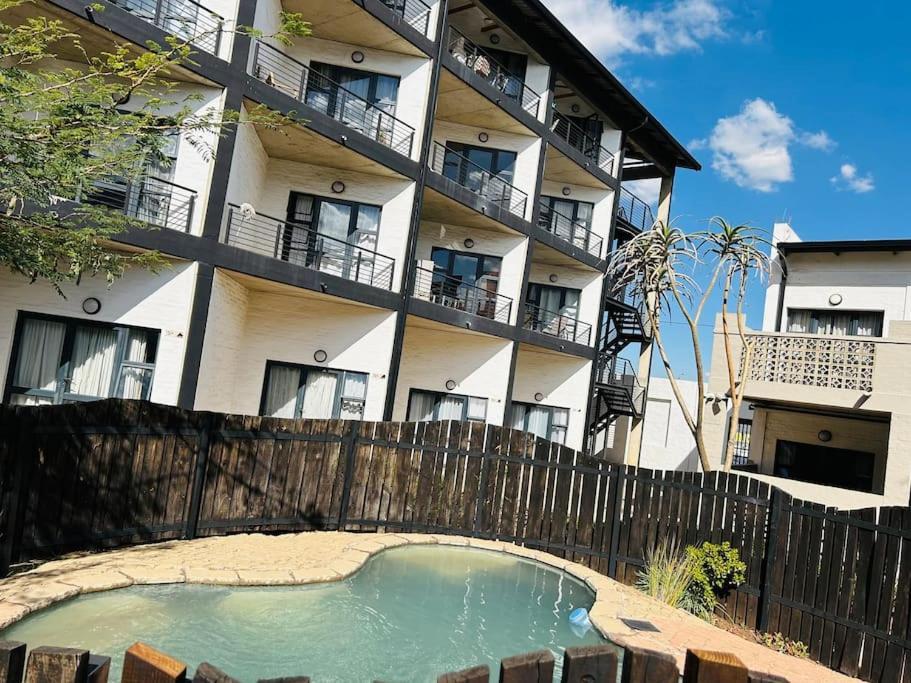 Vibrant Maboneng Studio-perfect For Exploring Jozi Apartment Johannesburg