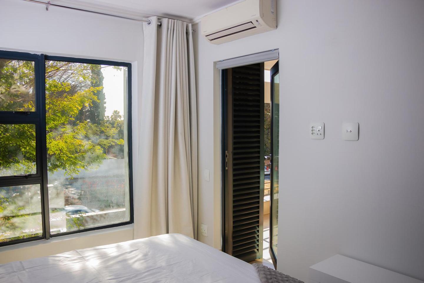 Modern Luxury Apartments, Sandton Apartment Johannesburg