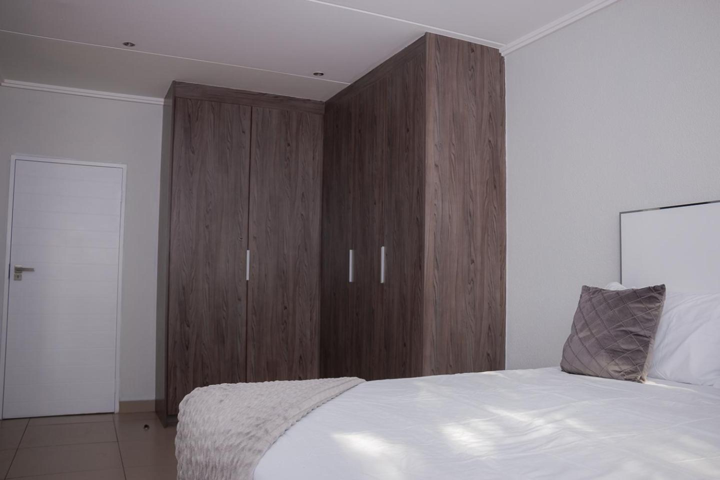 Apartment Modern Luxury Apartments, Sandton *