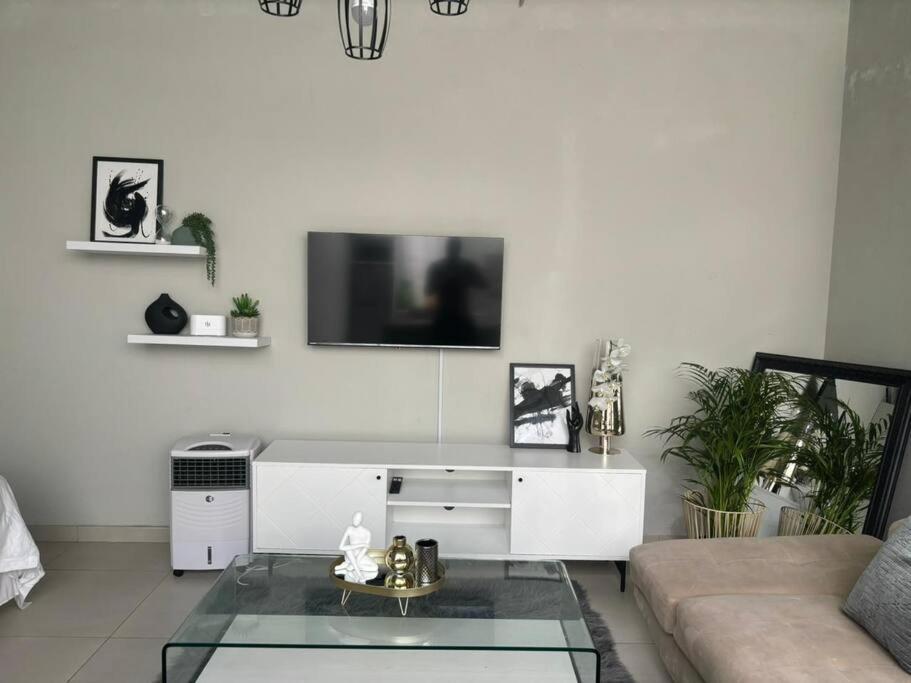 Apartment Cosy Nest 5 Min2sandton 2 *
