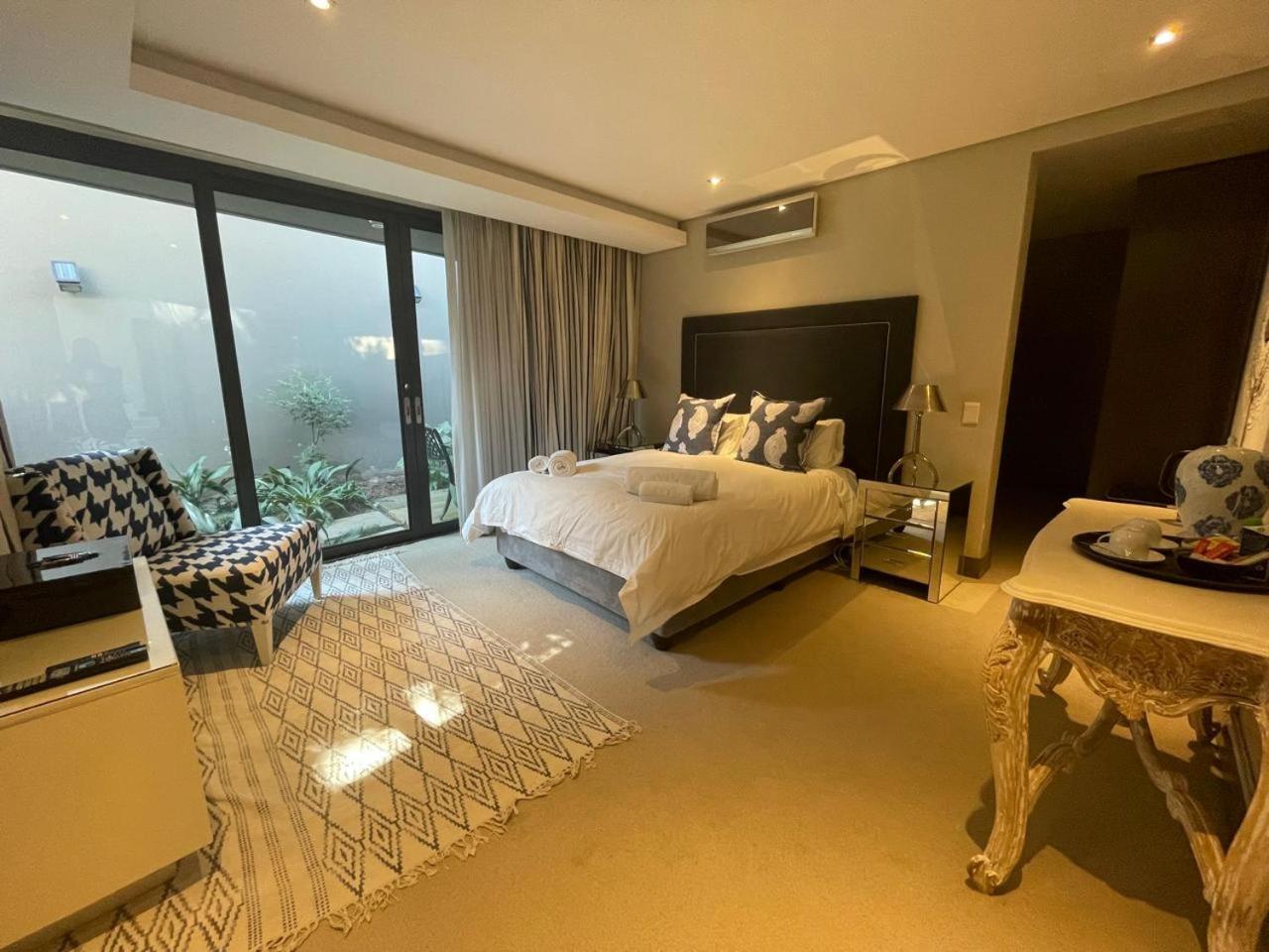 Casa Amelia Luxury House In Hyde Park * Johannesburg