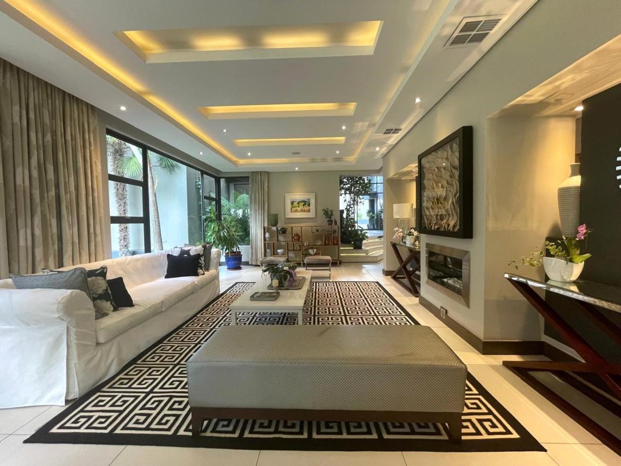 Holiday home Casa Amelia Luxury House In Hyde Park Johannesburg