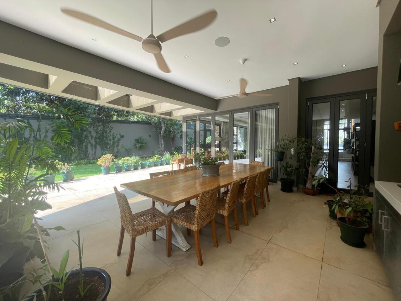 Casa Amelia Luxury House In Hyde Park Holiday home *
