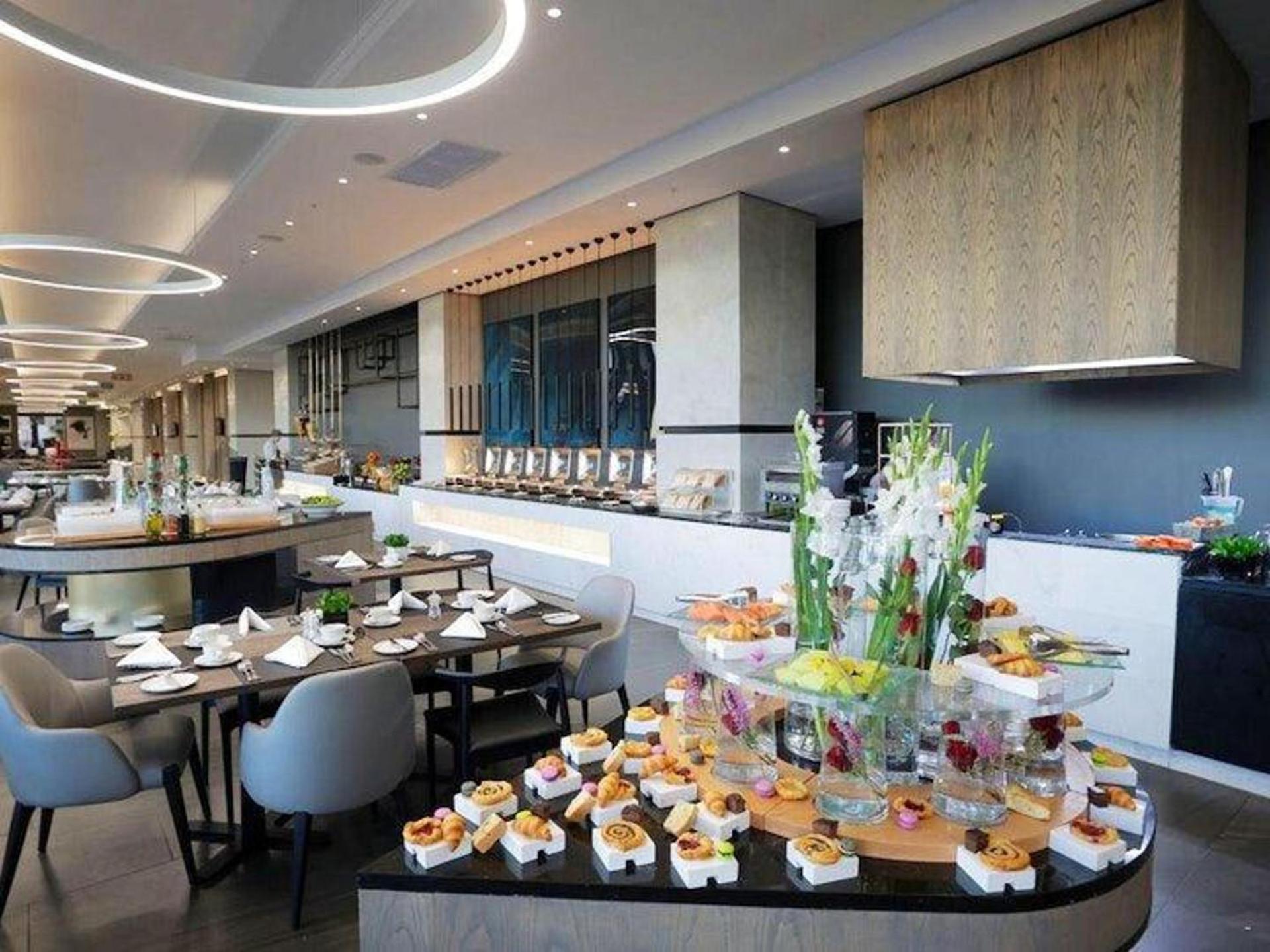 Sandtoncity-apartment-sleeps4-pool-parking Apartamento Joanesburgo
