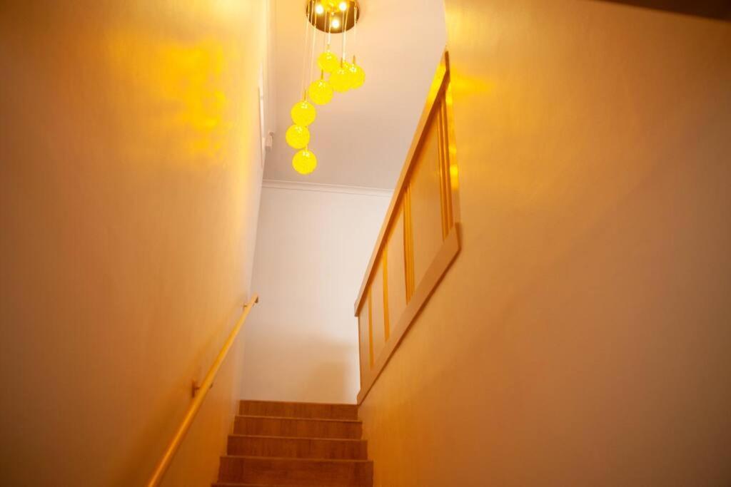 Stylish Near Sandton And Melrose Arch Johannesburg