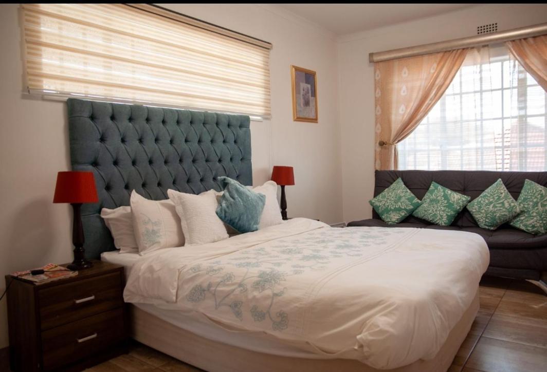 Apartment Stylish Near Sandton And Melrose Arch *