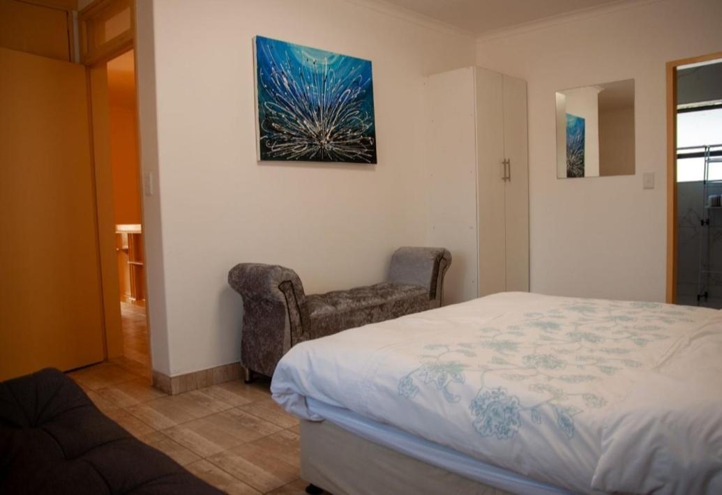 Stylish Near Sandton And Melrose Arch *