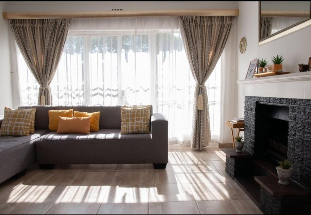 Stylish Near Sandton And Melrose Arch