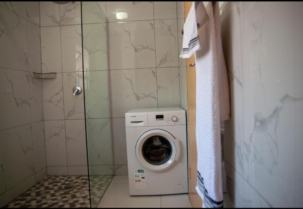Stylish Near Sandton And Melrose Arch Johannesburg