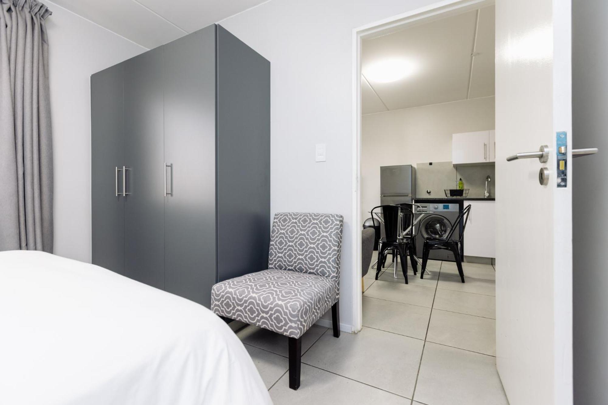 Apartment Mint Express Sandton View