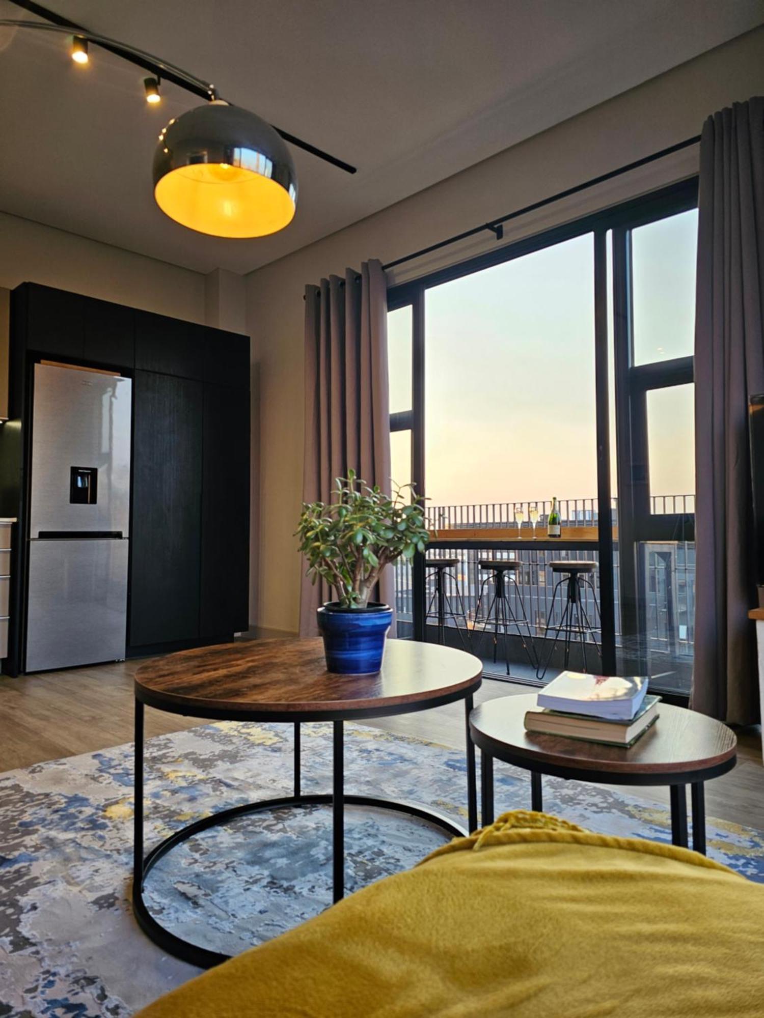 Chic With Panoramic Sandton Views