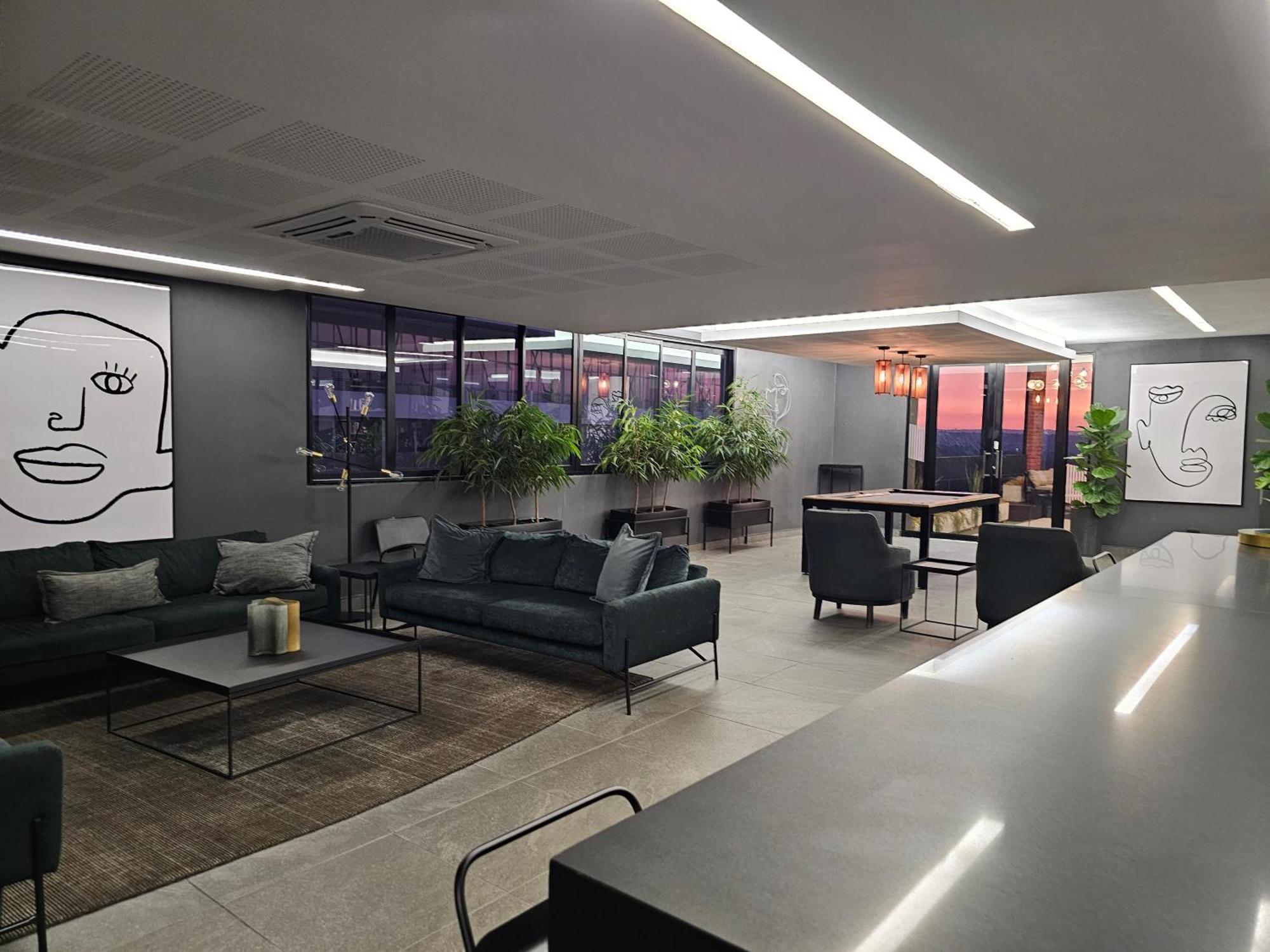 Chic With Panoramic Sandton Views Apartment
