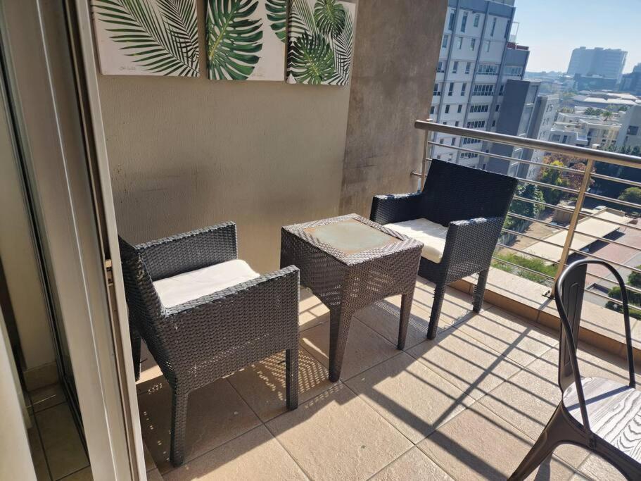 Heart Of Sandton Apartment *