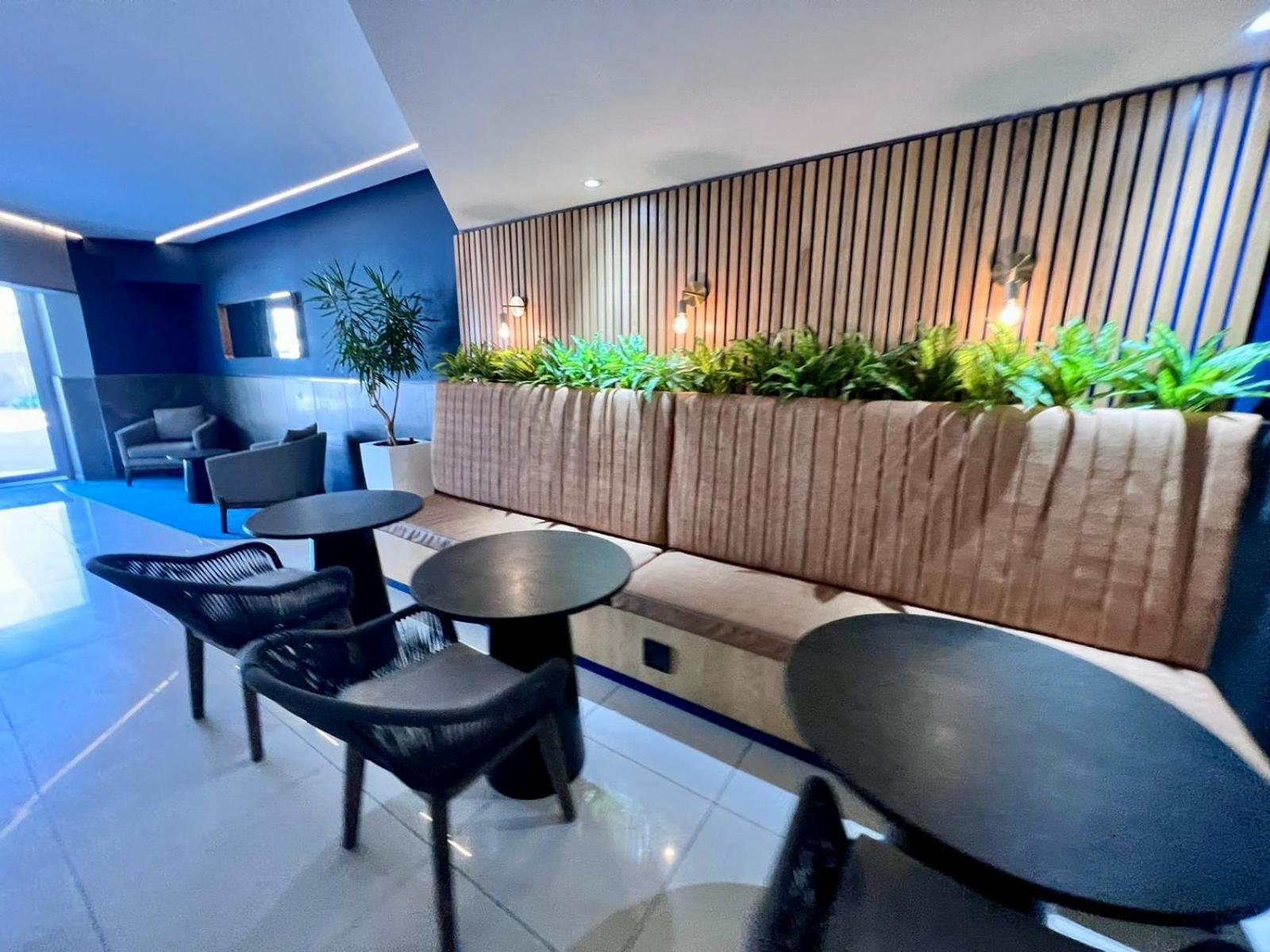 Rosebank At The Bolton Apartment