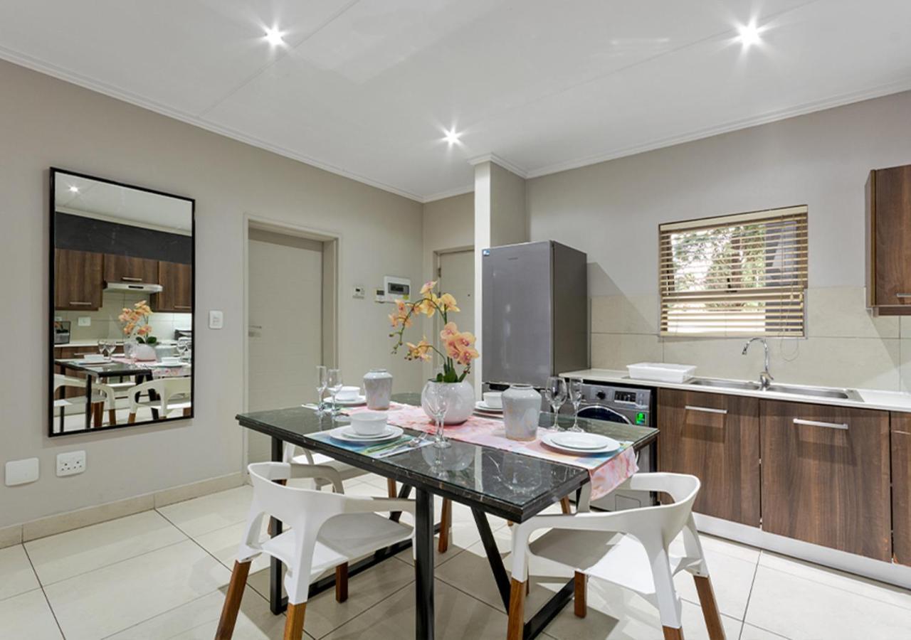 Sandton Luxury Căn hộ Johannesburg