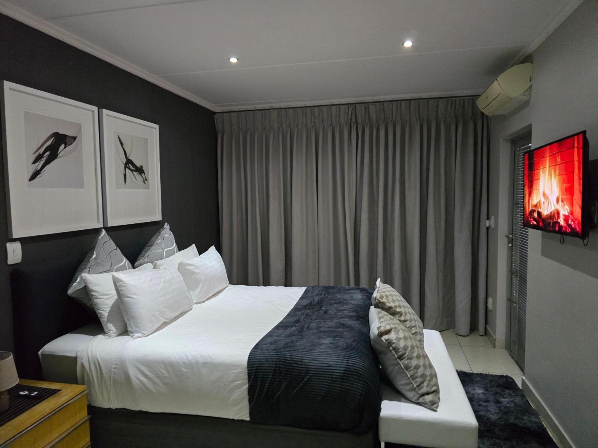 Căn hộ Sandton Luxury *
