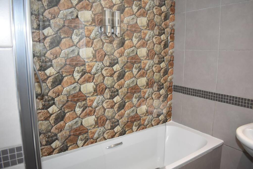 Apartamento Chic Oasis In Vibrant Jozi Bdc Joanesburgo
