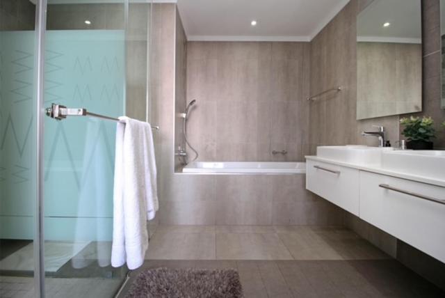 Modern Luxury Furnished In Sandton