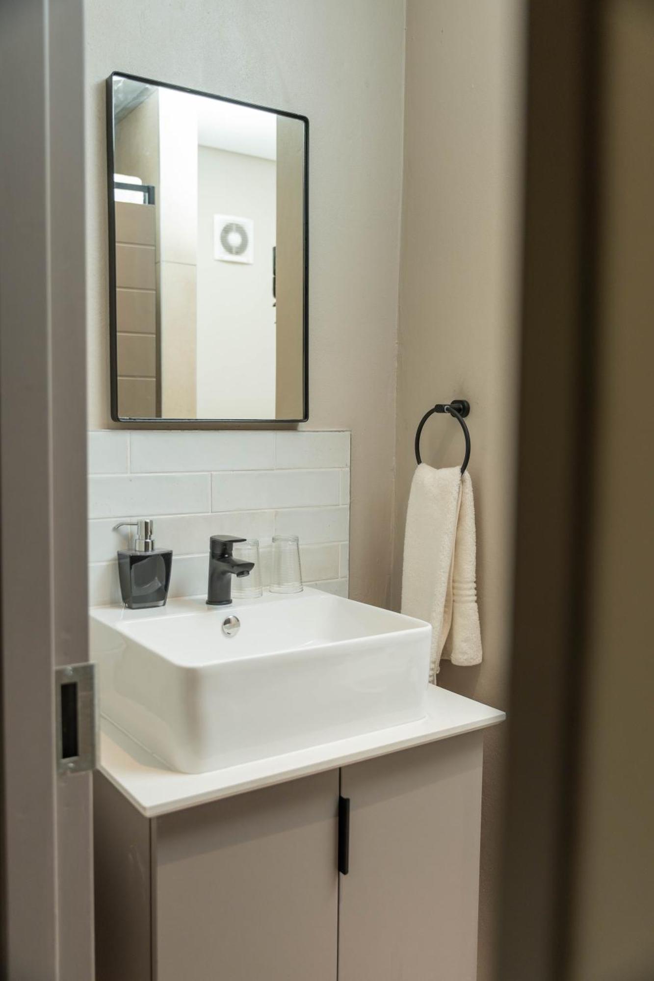 Blackbrick Bedfordview Hotel *