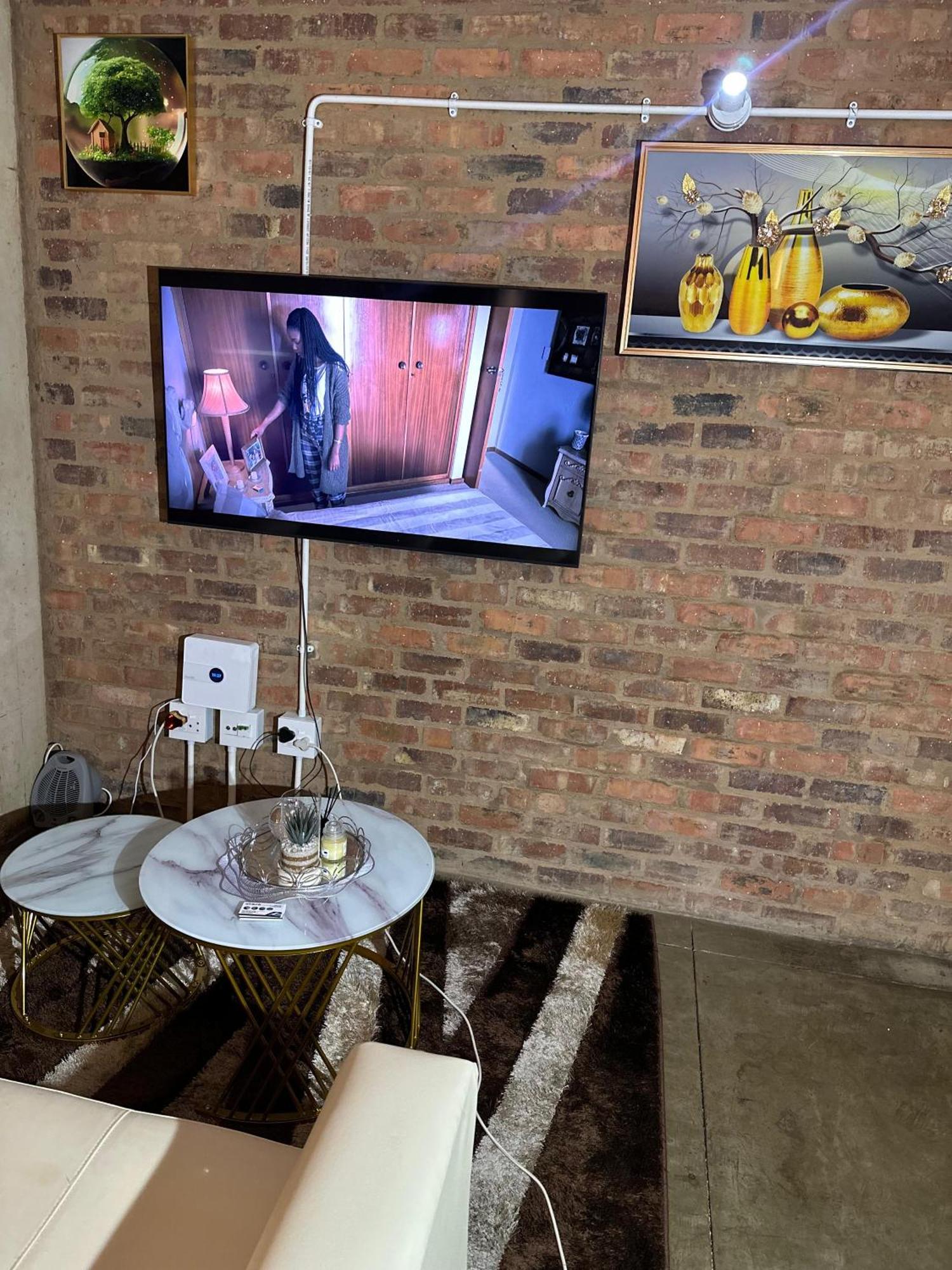 The Hills By Maboneng Guest house *