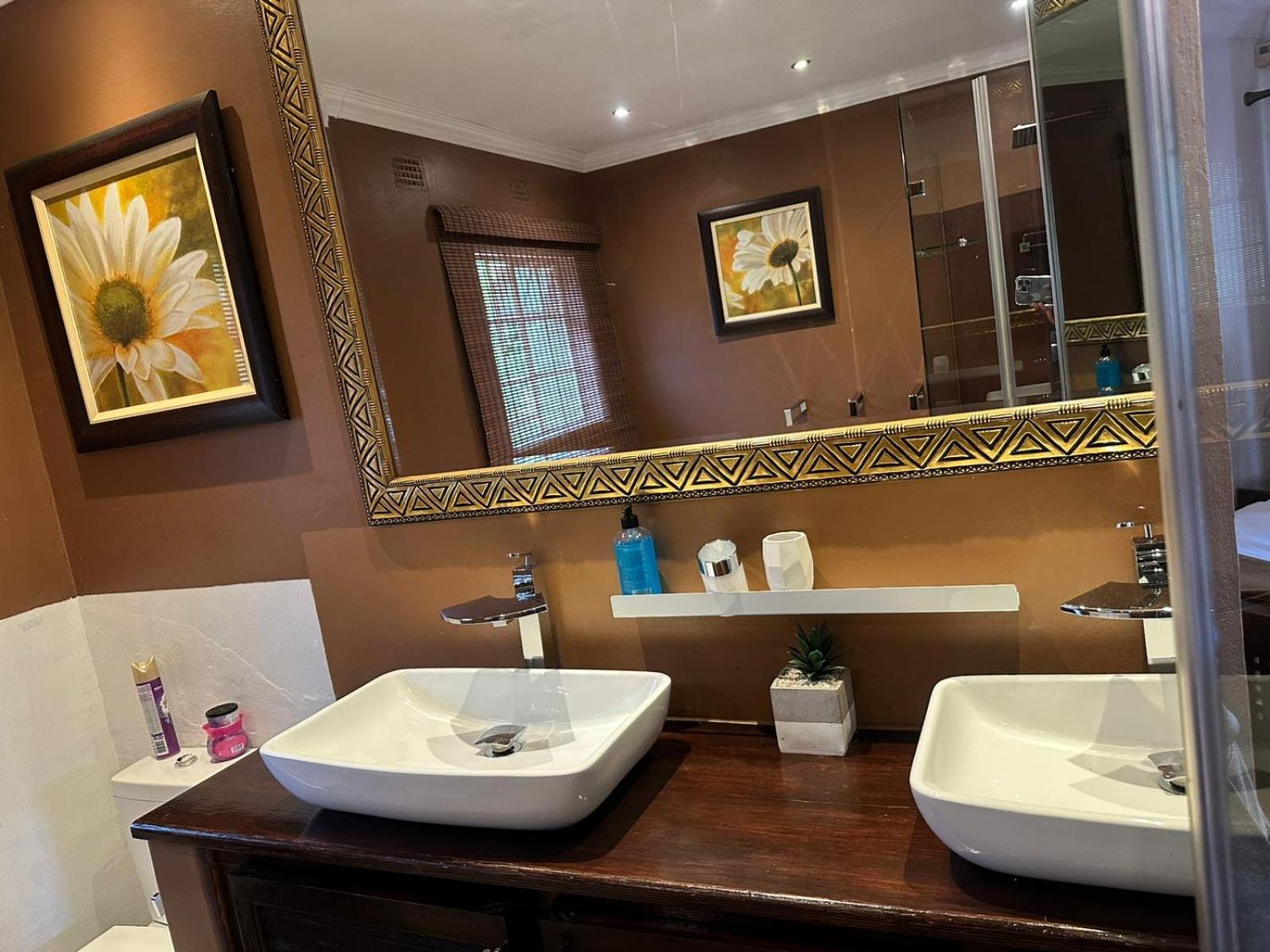 Homestay Paulshof Sandton - Hluhluwe Road Complex *