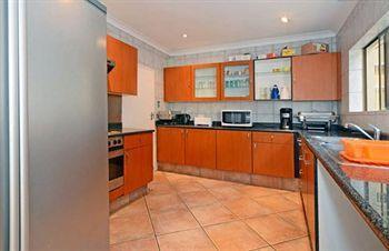 Randburg & Conferencing Apartment