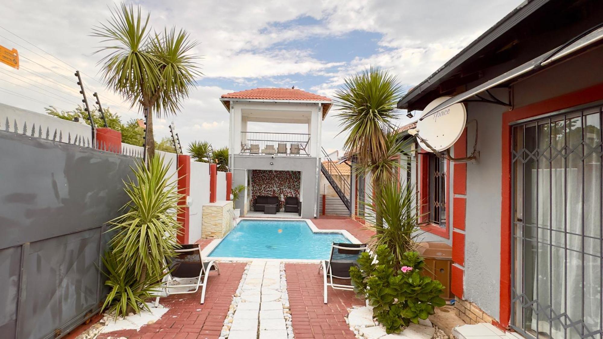 Nyasa In Holiday home