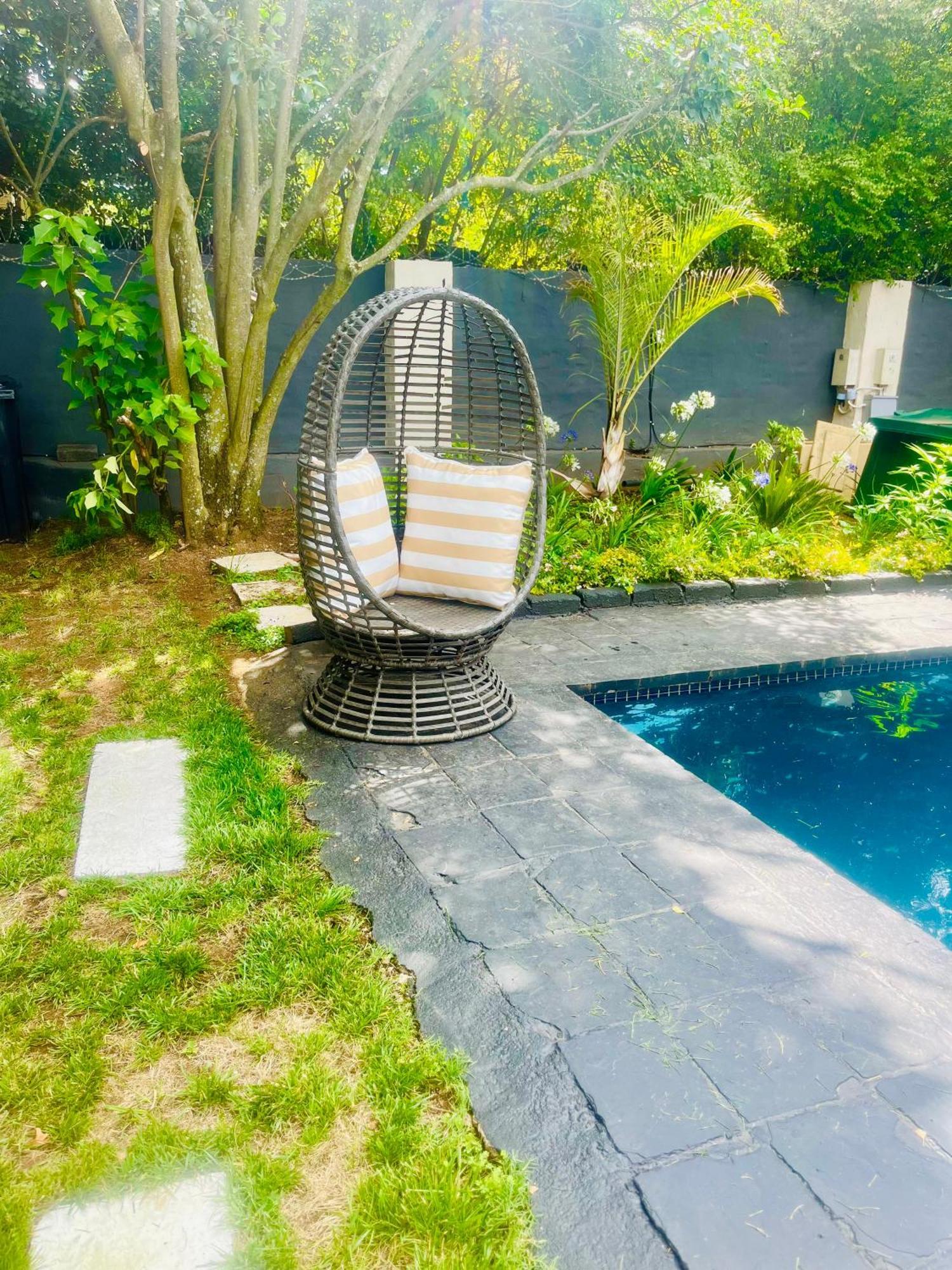 The Blissful Nest * Joanesburgo