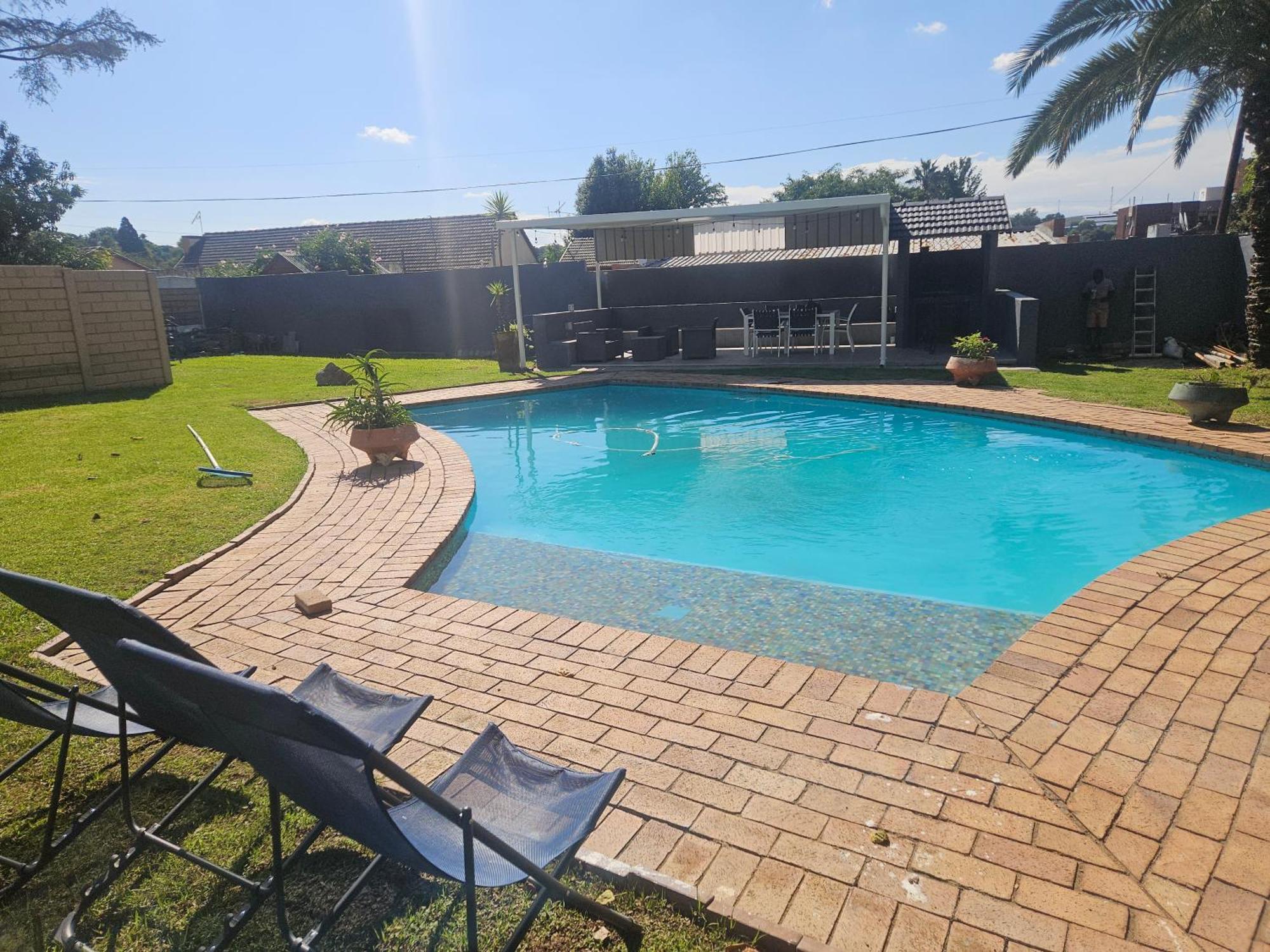41 Fourth Road Guest house