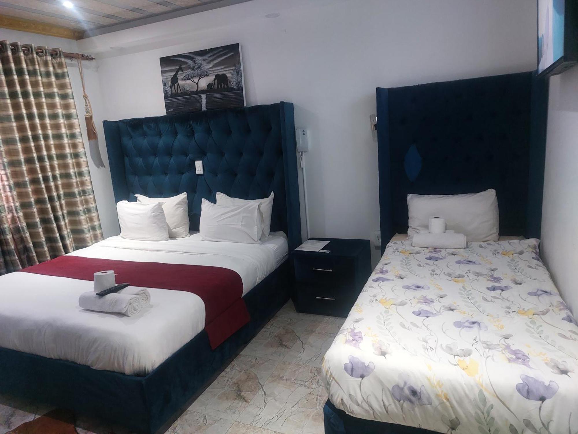 Gold Crown International Hotel 3*