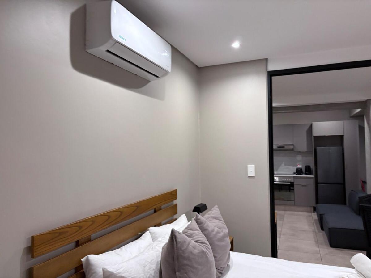 Cozy In Prime Location Apartment Johannesburg