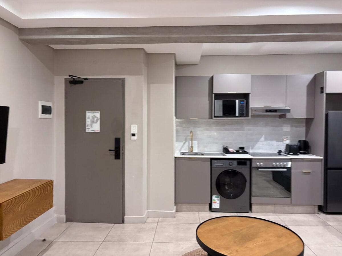 Cozy In Prime Location Johannesburg