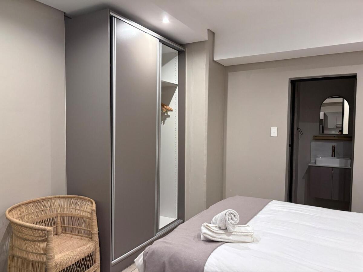 Cozy In Prime Location Johannesburg