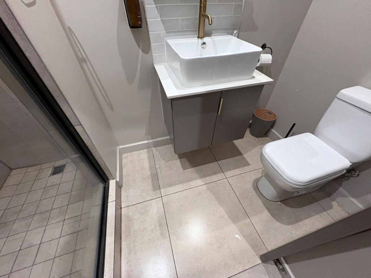 Cozy In Prime Location Apartment Johannesburg