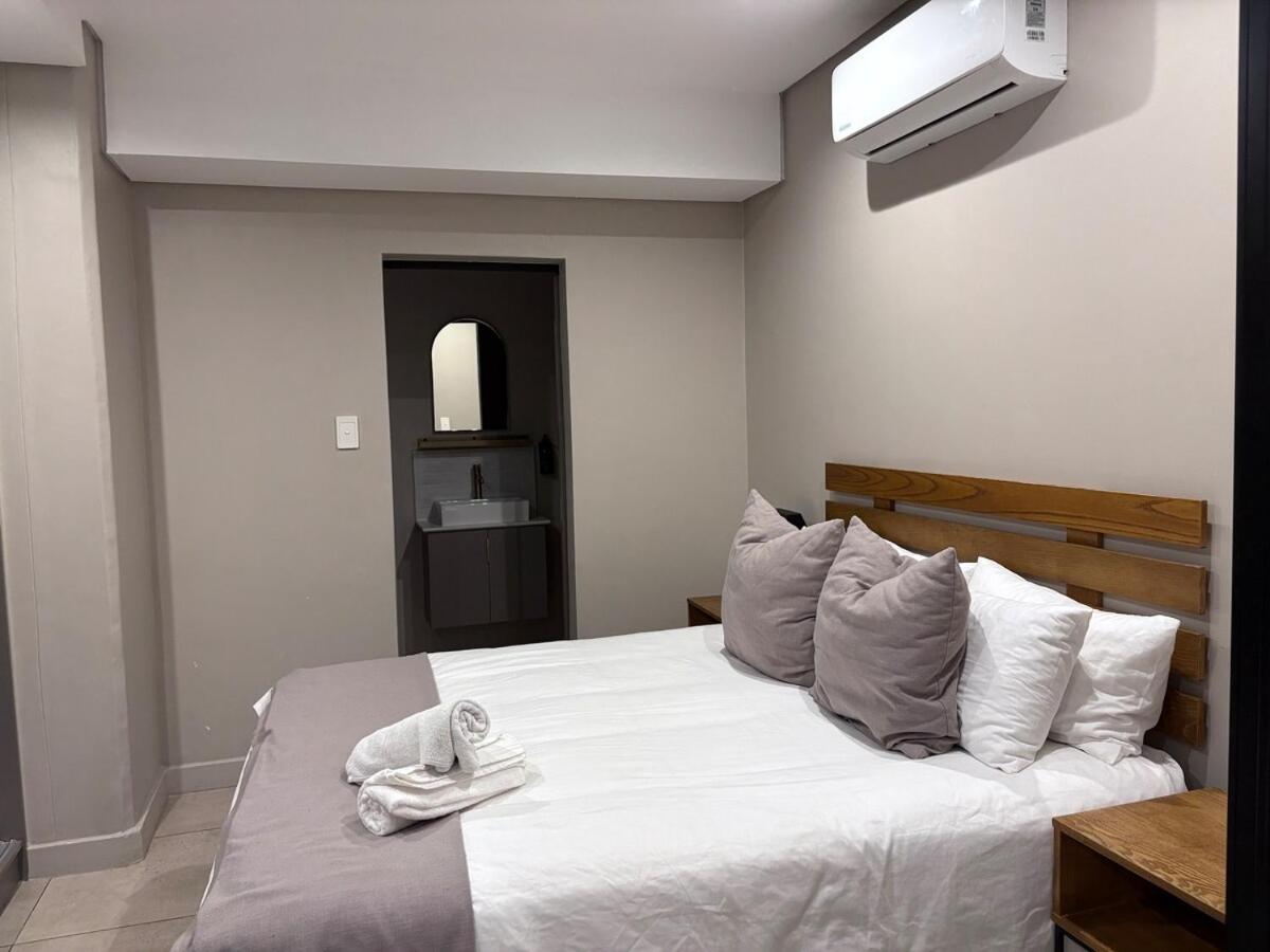 Cozy In Prime Location Apartment