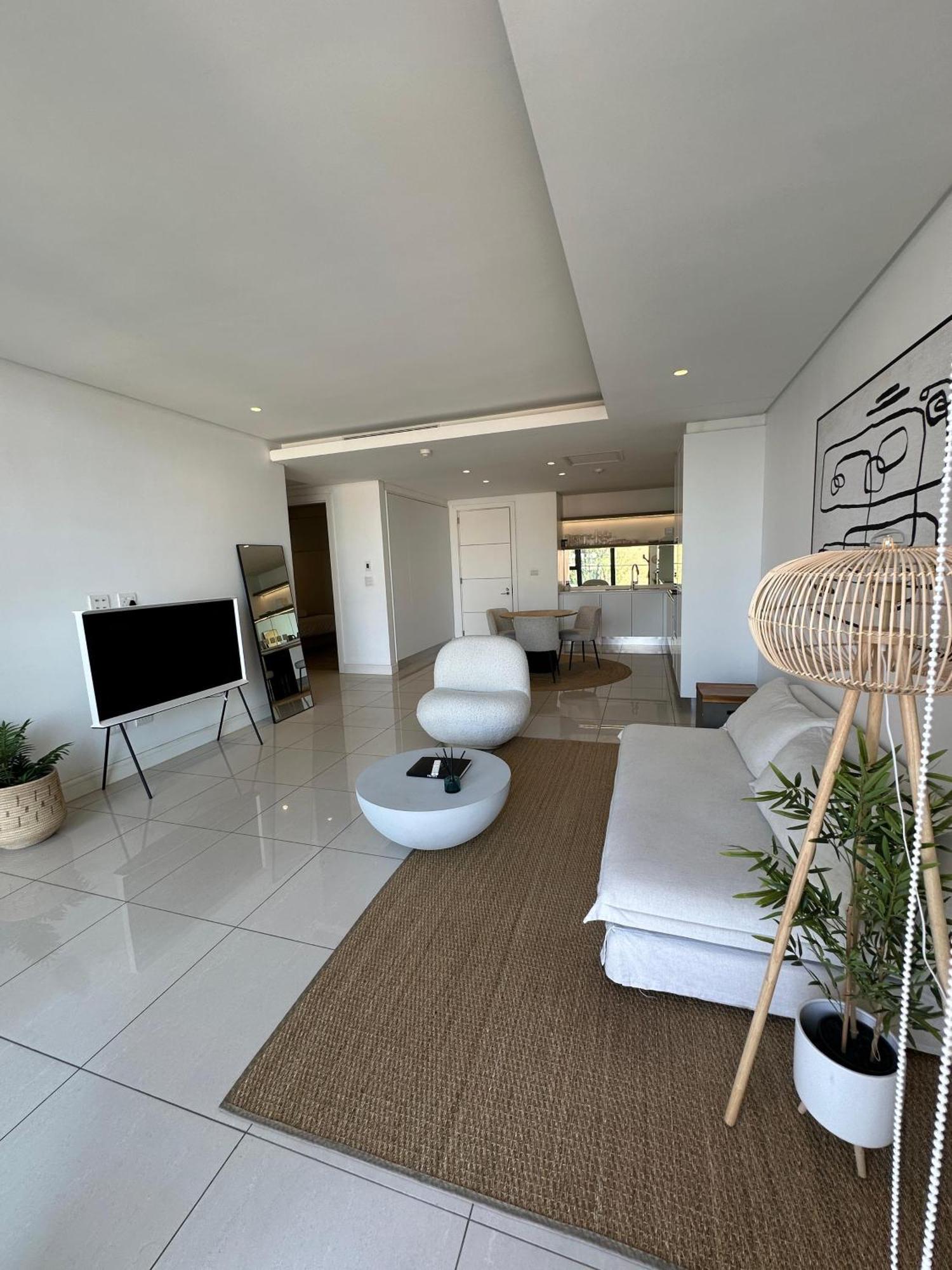 The Houghton's - Modern Day Two-bedroom * Johannesburg