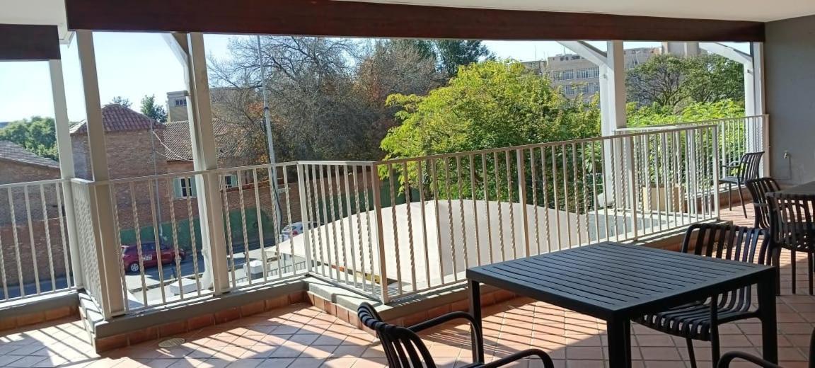 Gold Rush Oasis * Johannesburg
