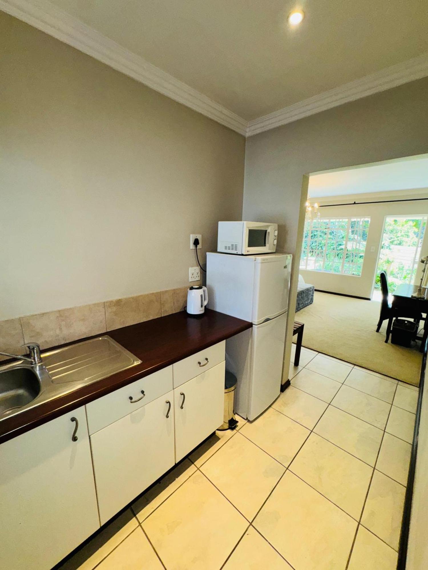 Sandton Luxe Suits * Johannesburg