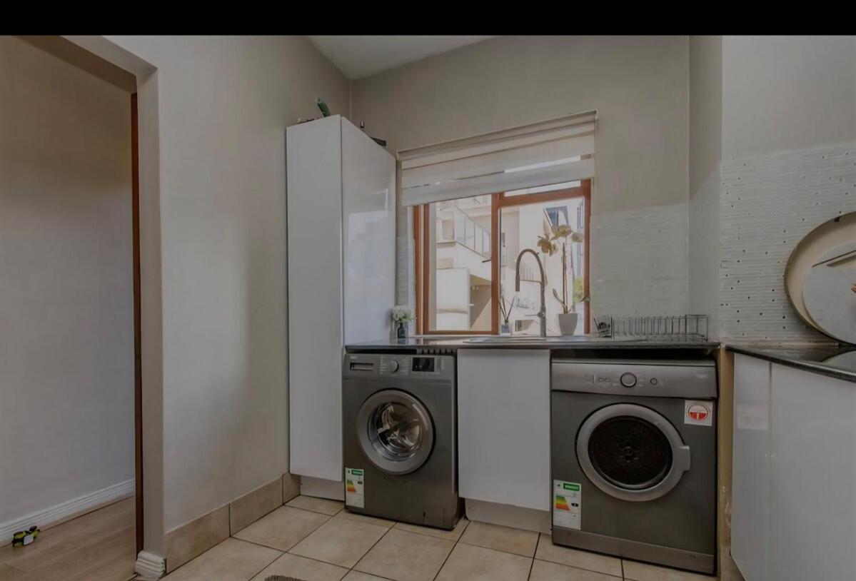 2bed In Sandton