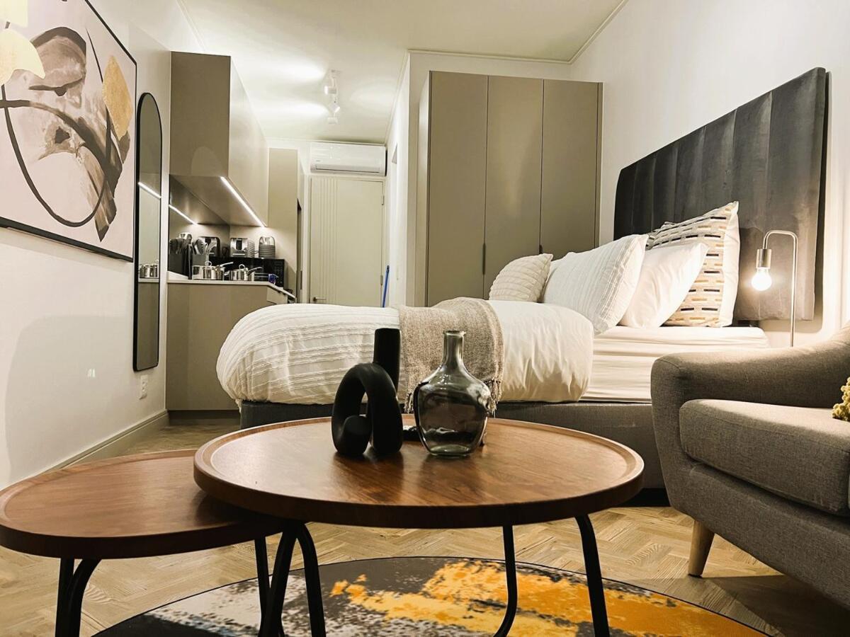 Apartment Sunset At One Rosebank *