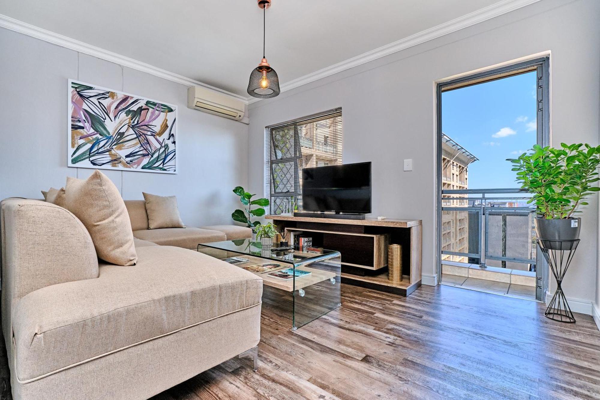 Apartment Westpoint Executive Suites, Sandton, Johannesburg