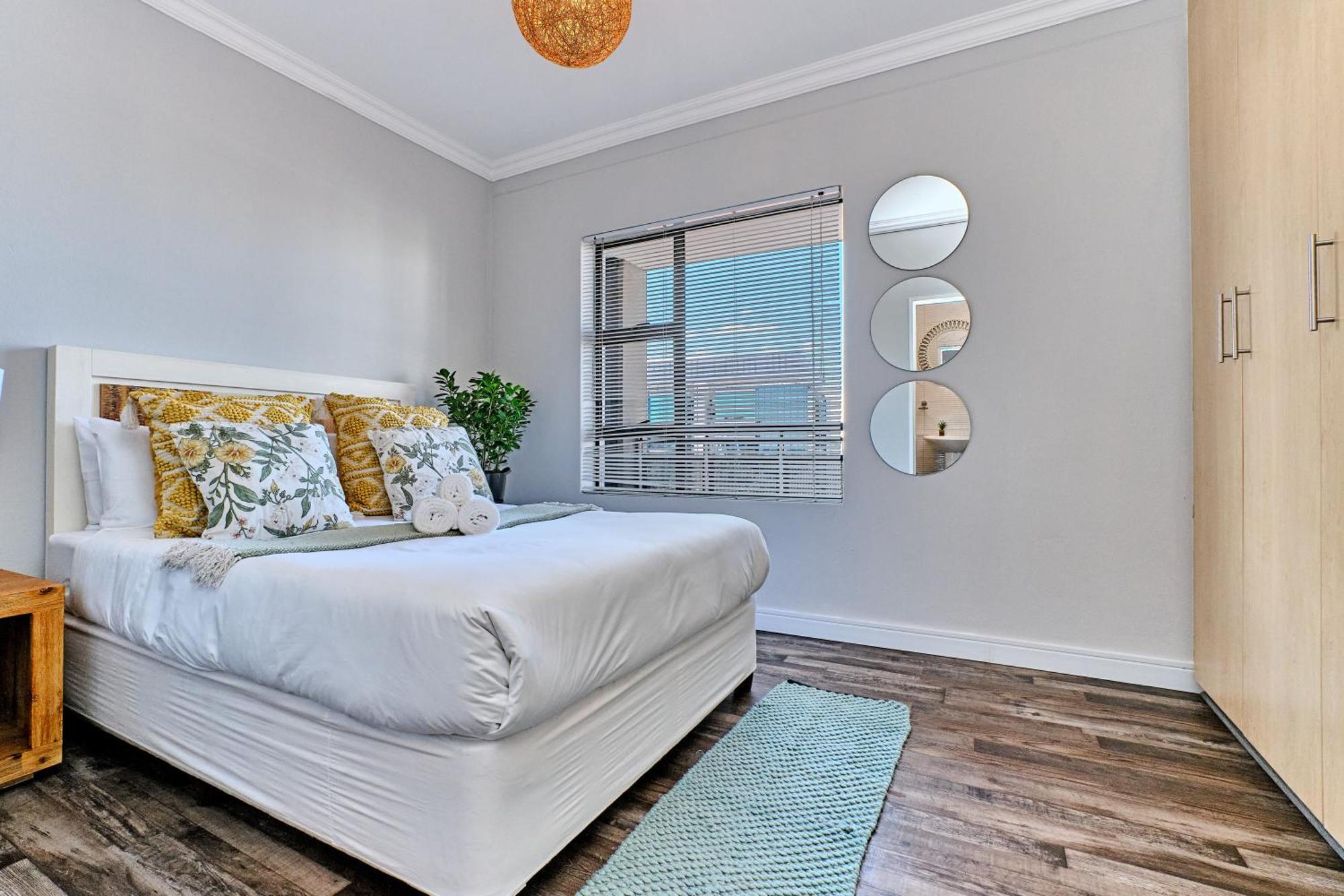 Apartment Westpoint Executive Suites, Sandton, Johannesburg