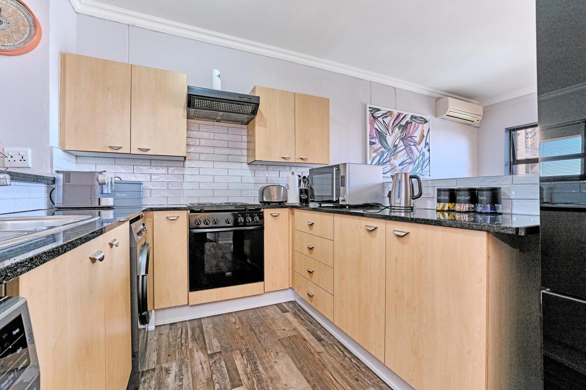 Apartment Westpoint Executive Suites, Sandton, *