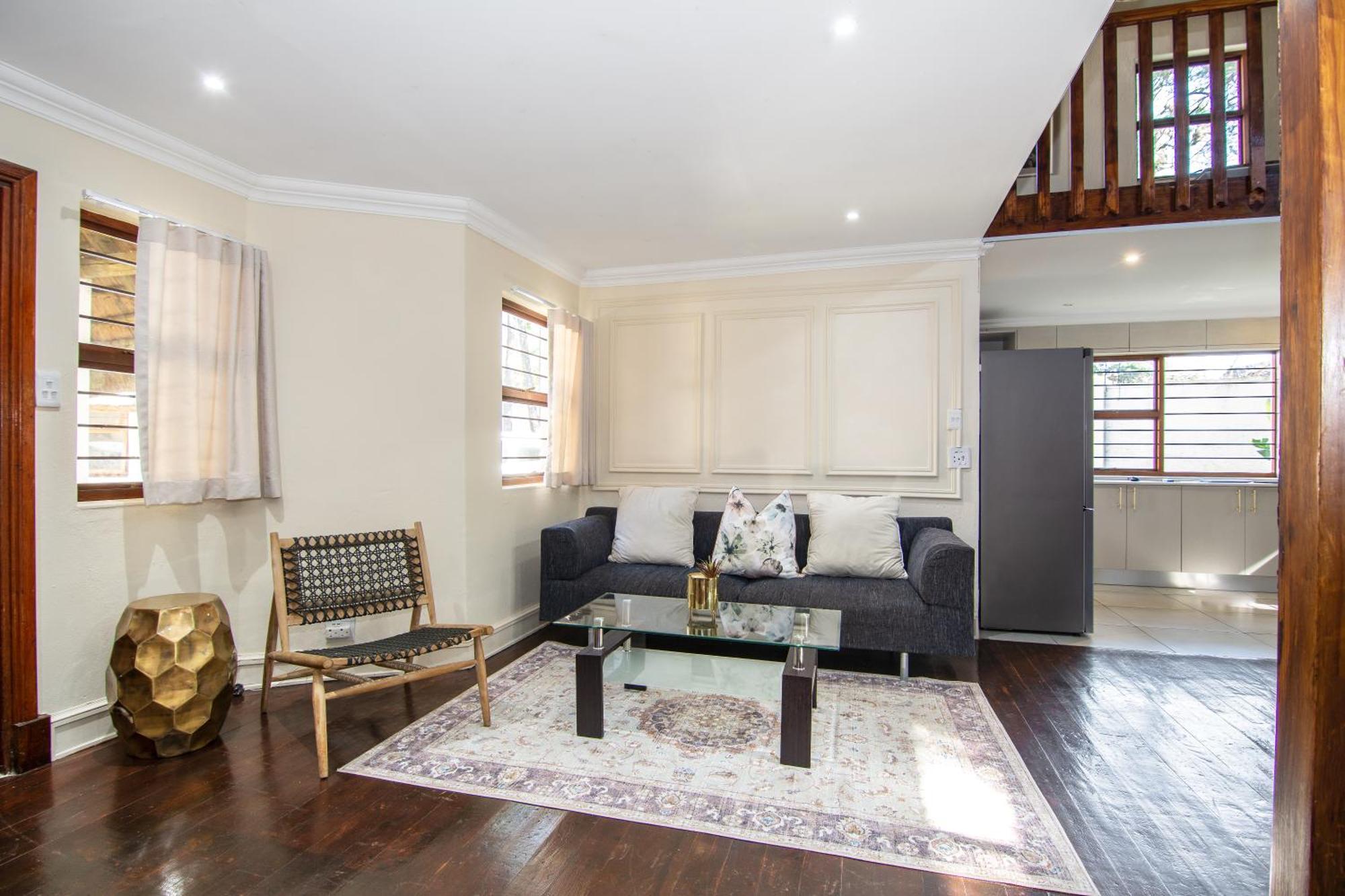 Charming Country Sandton With Back Up Power & Water Villa *